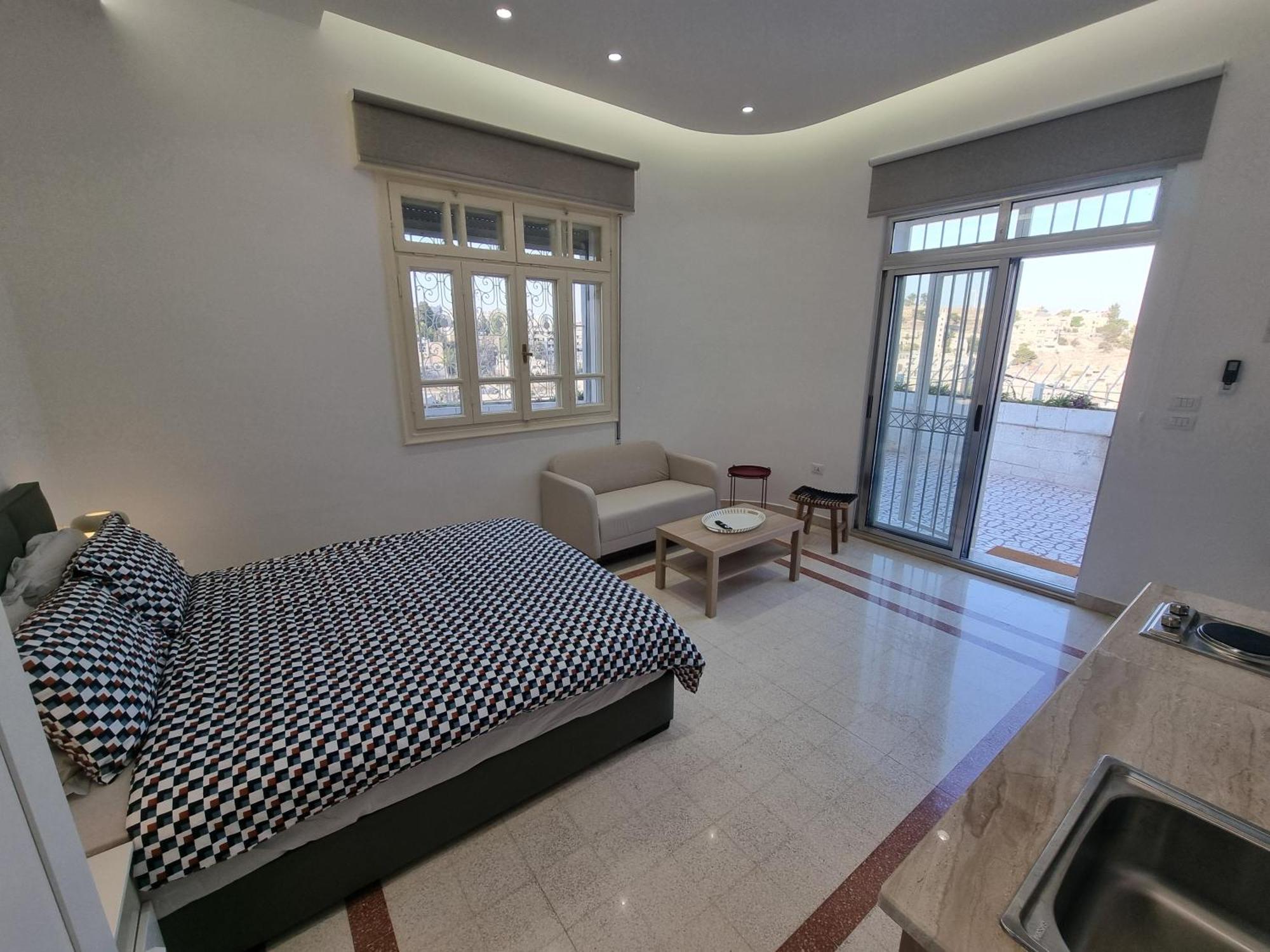 Downtown Living Boutique Apartments Амман Экстерьер фото